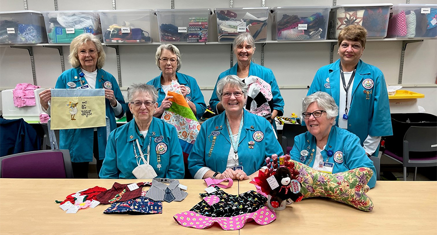 Kadlec Auxiliary with sewing supplies