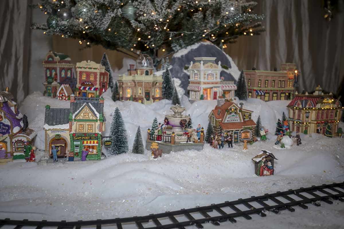 8-Christmas-in-a-Winter-Wonderland-3